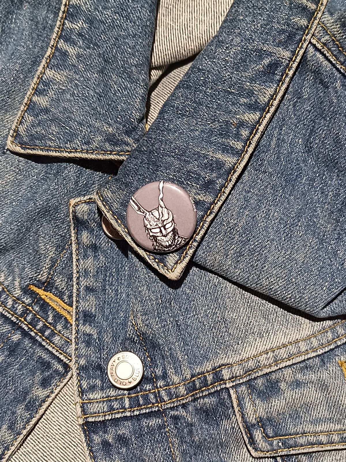 Frank the Rabbit Button – Donnie Darko Horror Movie Fan Gift