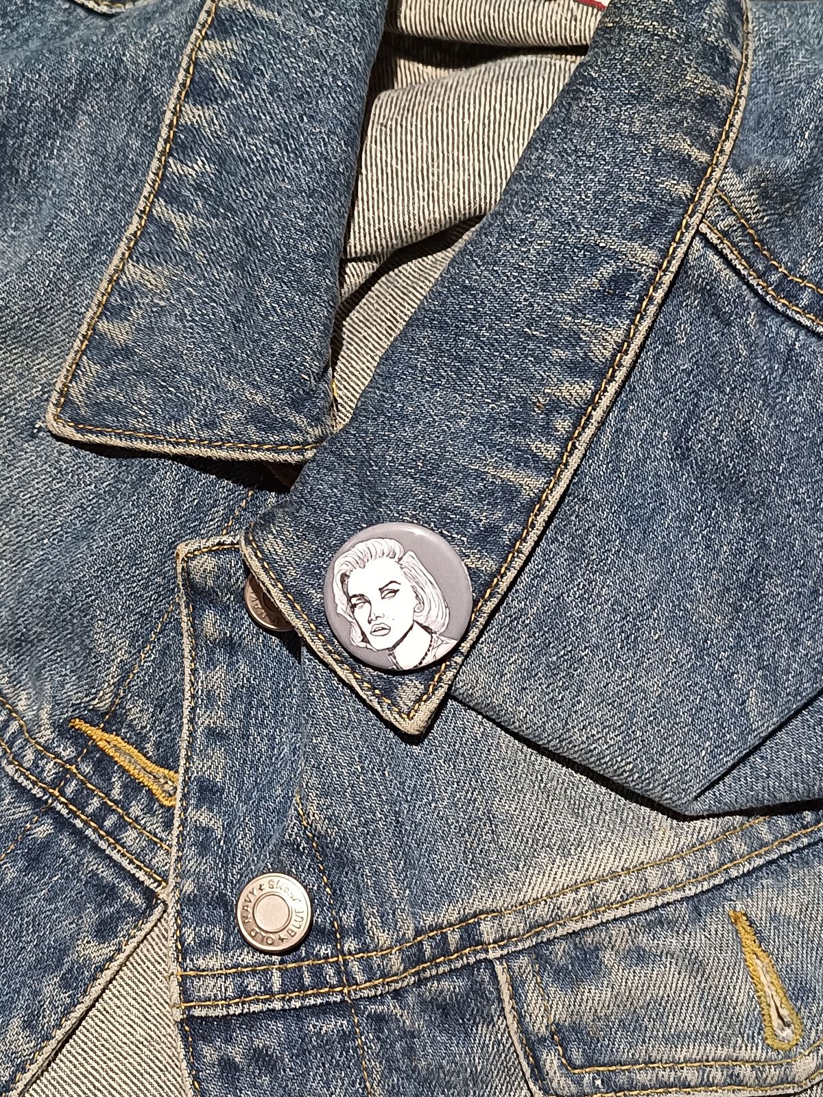 Zombie Marilyn Monroe Pin – Unique Horror Gift for Collectors