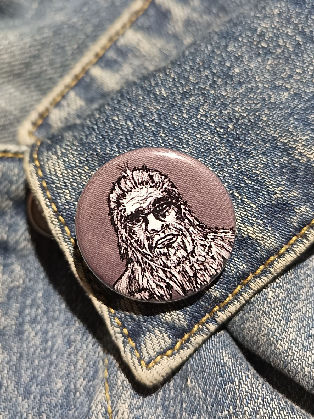 Bigfoot Button – Spooky Sasquatch Pin for Cryptid Fans