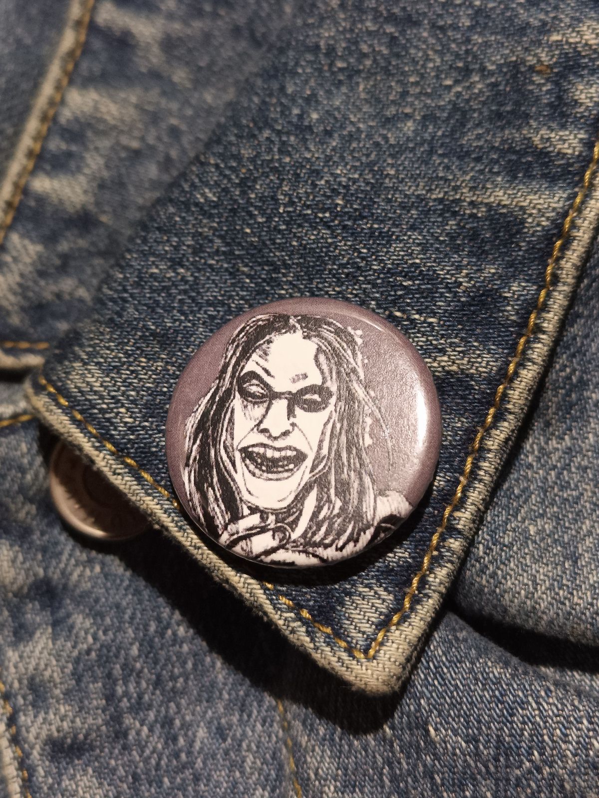 Zelda Pet Sematary Pinback Button | Cult Classic Horror Gift for Fans