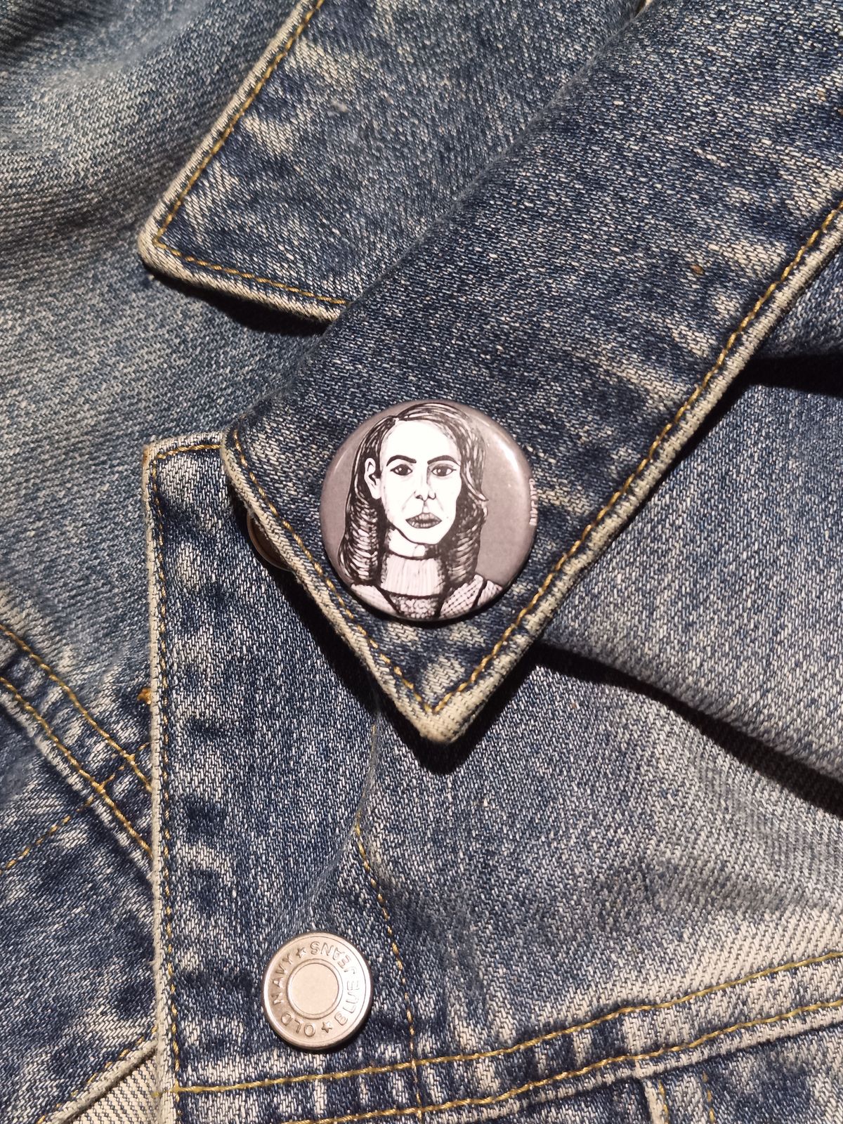 Lana Winters AHS Button – Horror-Themed Gift for AHS Fans