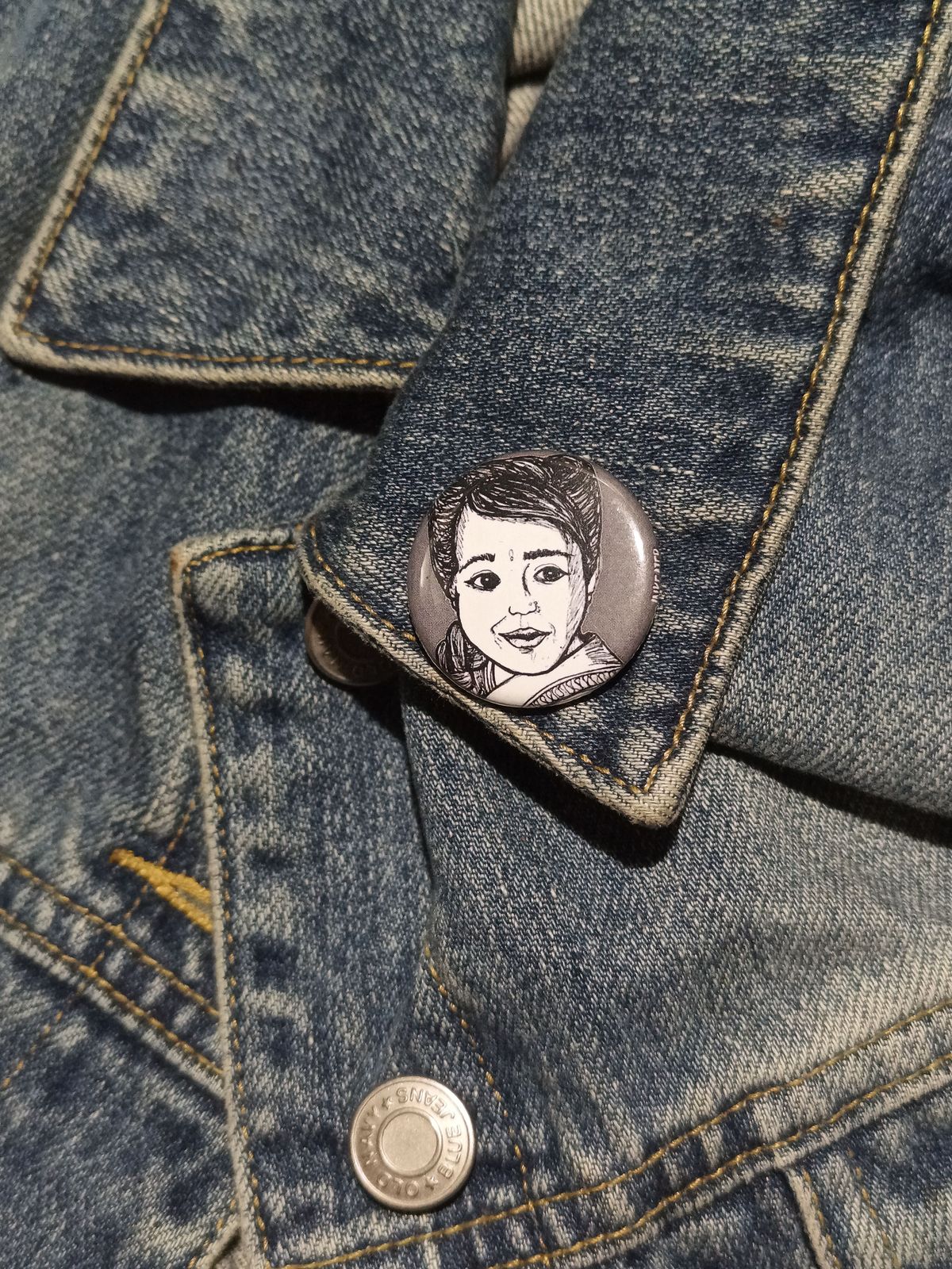 Ma Petit AHS Button – Spooky Gift for Freak Show Fans