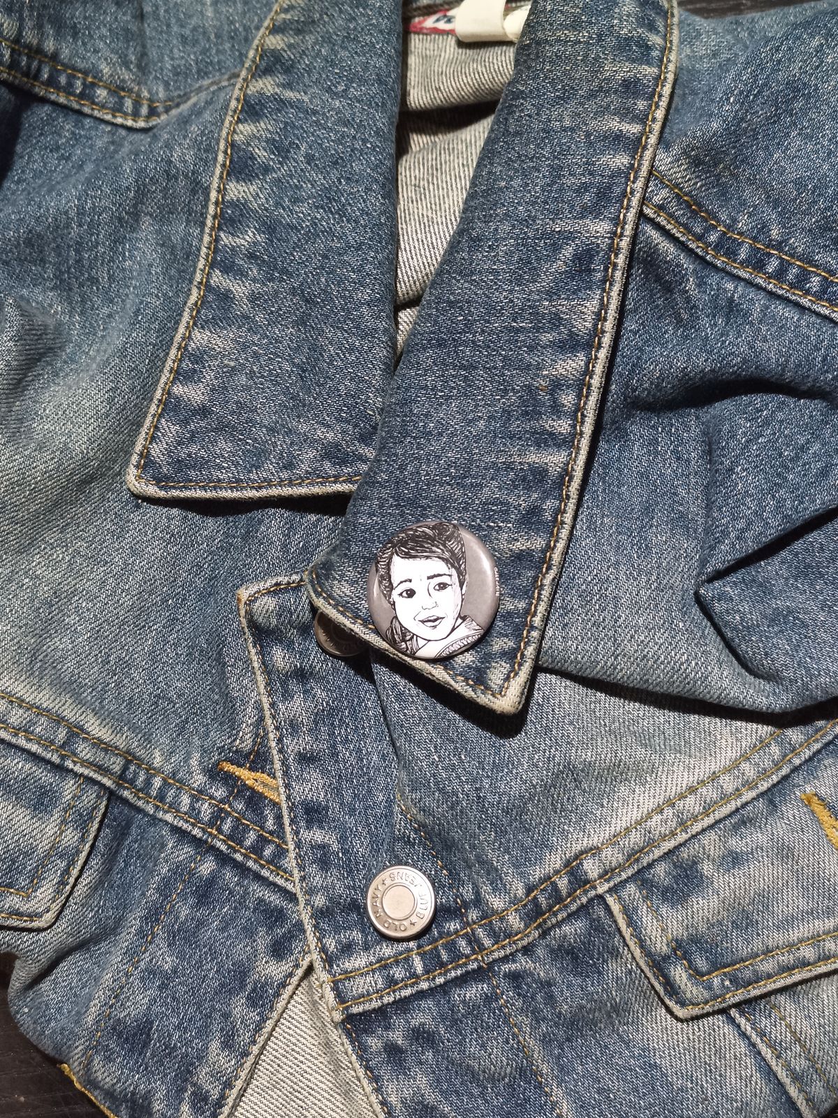 Ma Petit AHS Button – Spooky Gift for Freak Show Fans