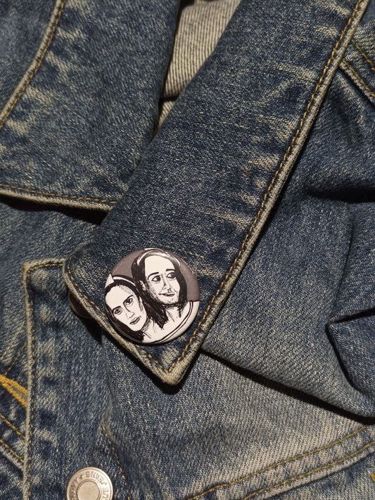 Bette and Dot AHS Button – Freak Show Sarah Paulson Fan Art