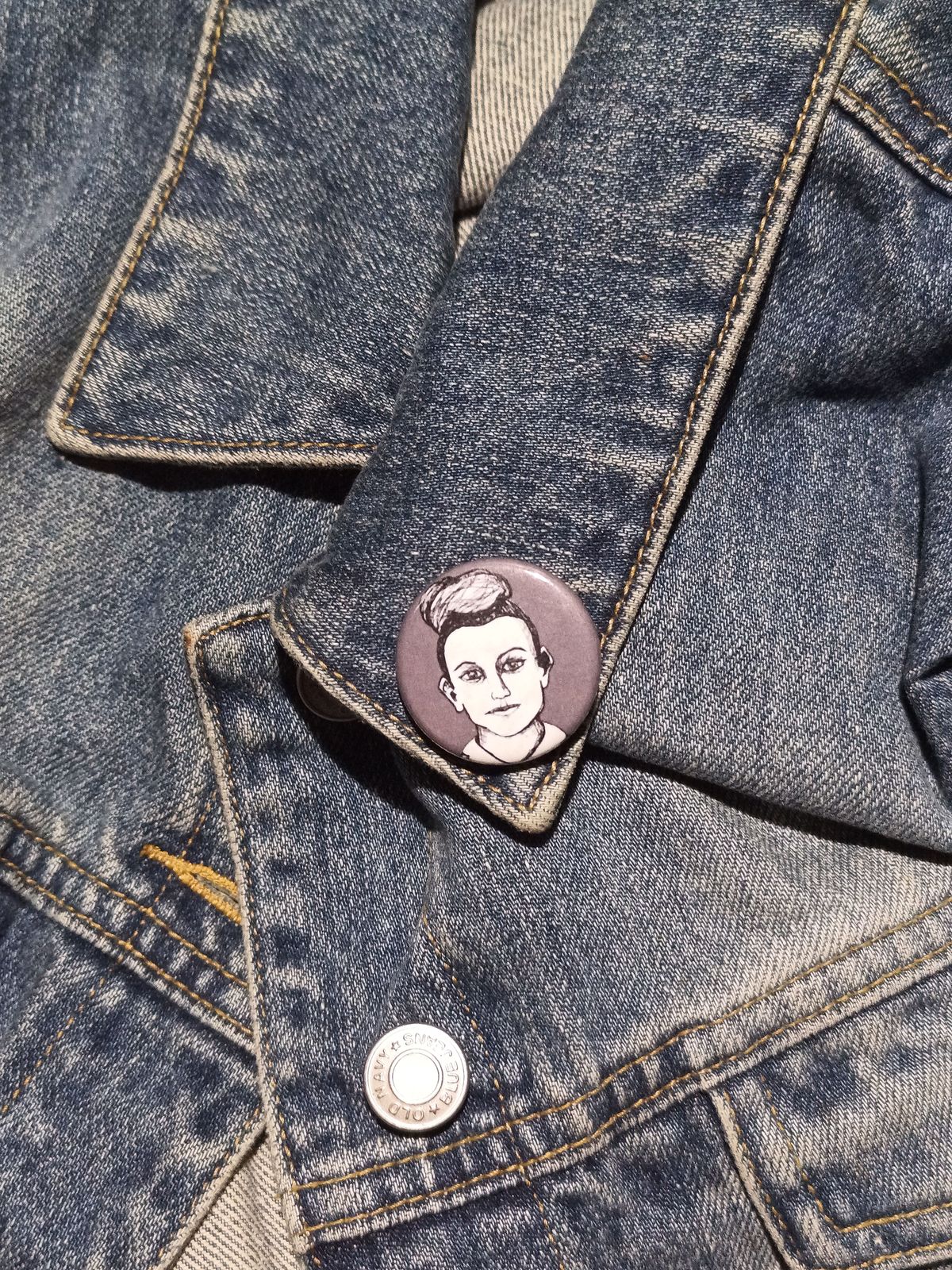 Winter Anderson AHS Button – Creepy Cult Fan Art Gift