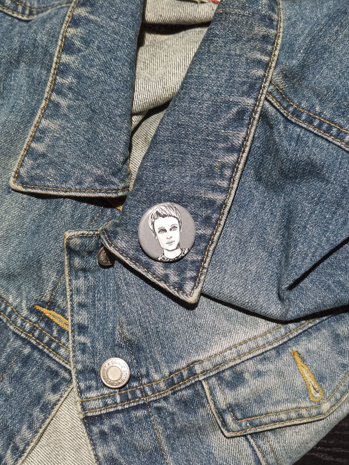 Rosemary's Baby Horror Pin – 1.25" Spooky Iconic Button Gift