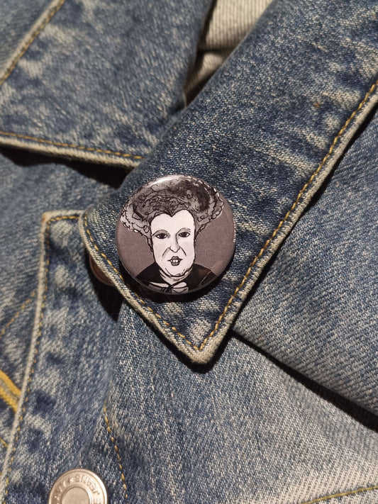 Winifred Sanderson Pinback Button – Hocus Pocus Horror Fan Art