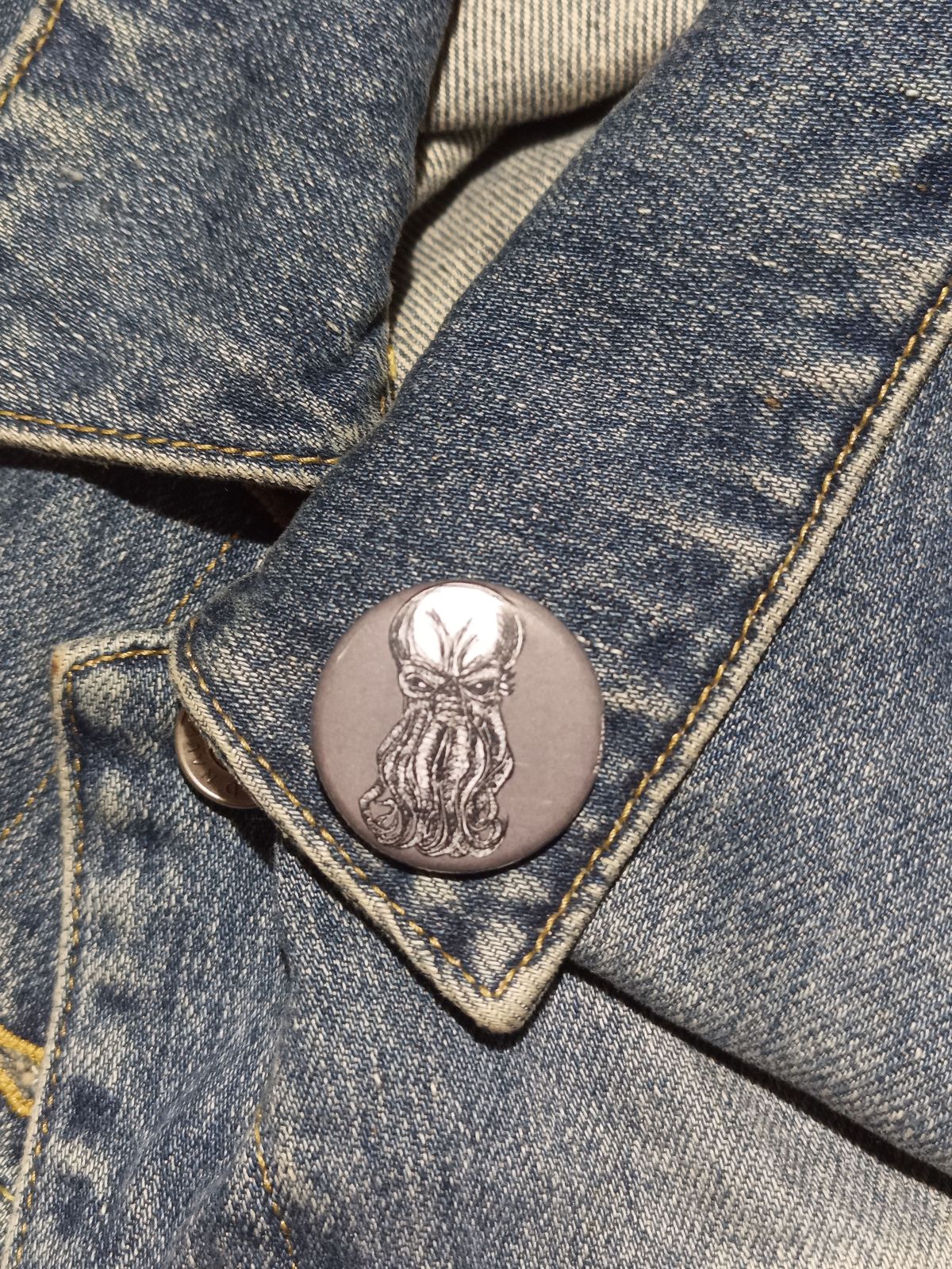 Call of Cthulhu Pinback Button – Lovecraft Horror Gift