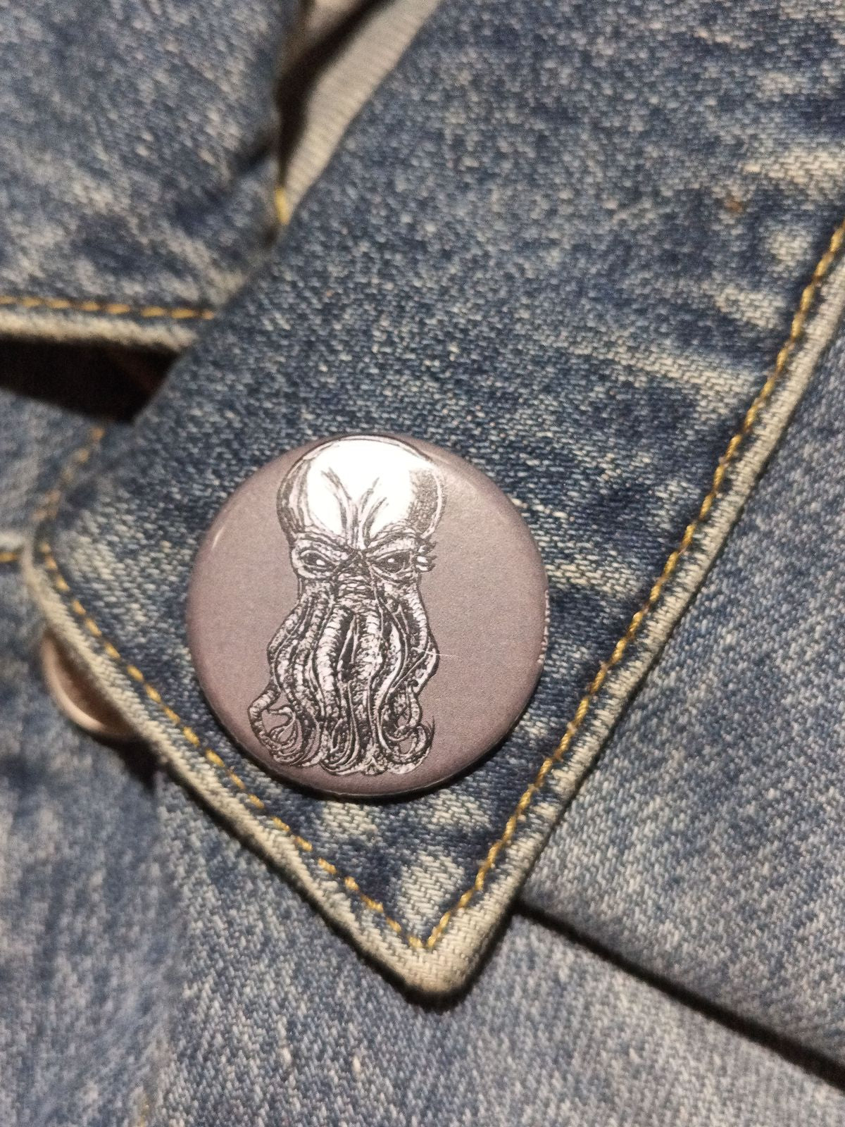Call of Cthulhu Pinback Button – Lovecraft Horror Gift