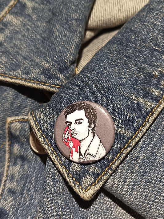 Dexter Pinback Button – Horror Icon Gift for Creepy Cool Fans
