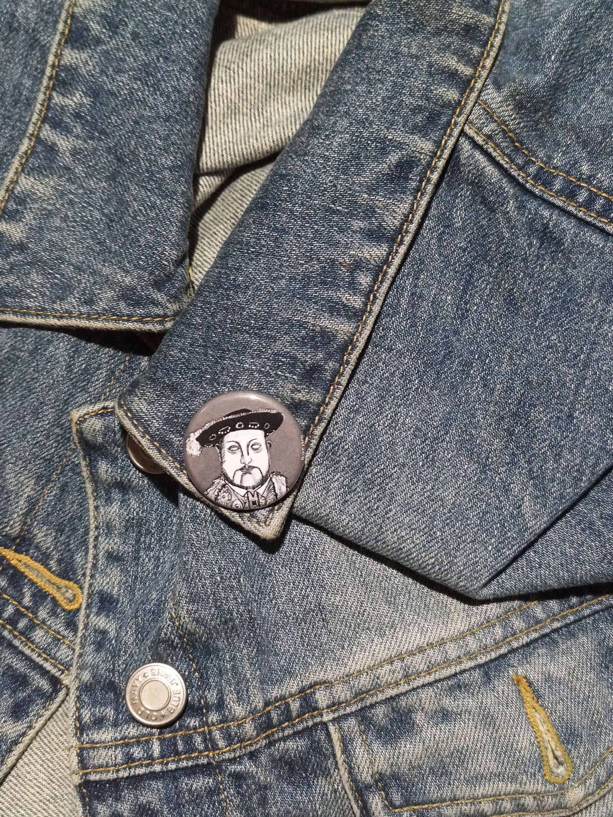 King Henry VIII Zombie Pin – Spooky Tudor Gift for History Lovers