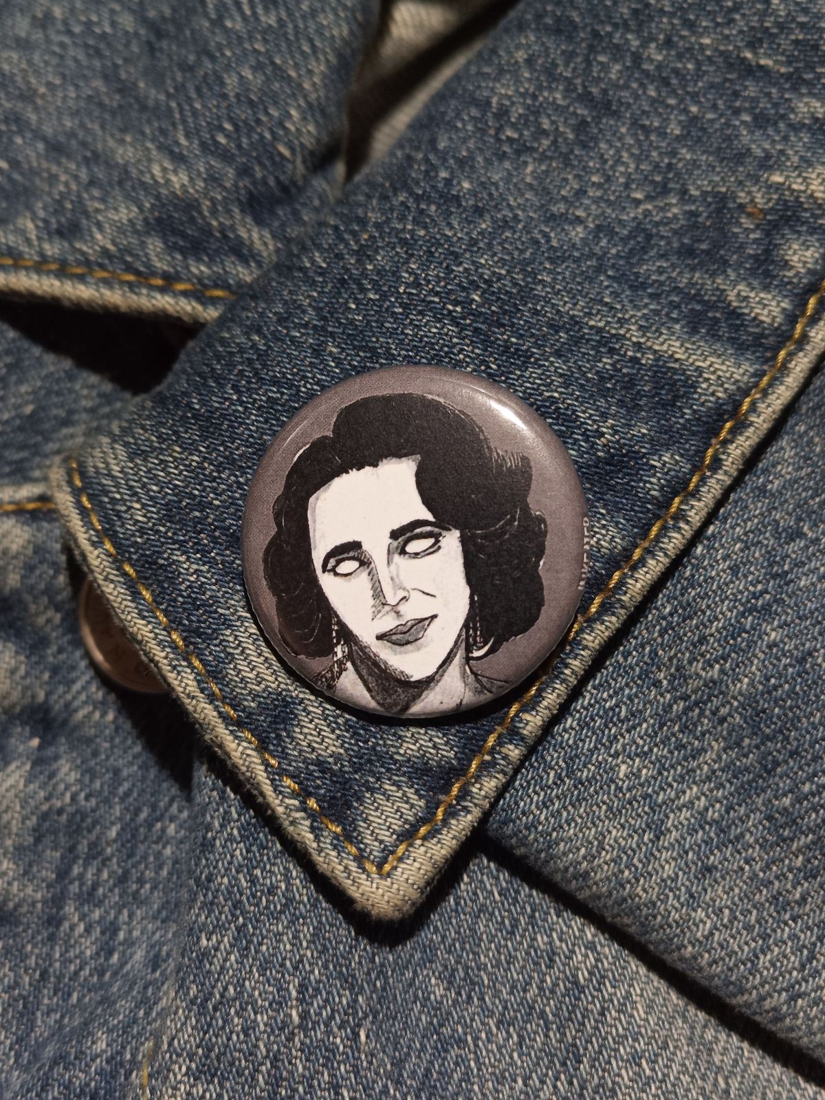 Elizabeth Taylor Zombie Pin – Glamorous Horror Gift Idea