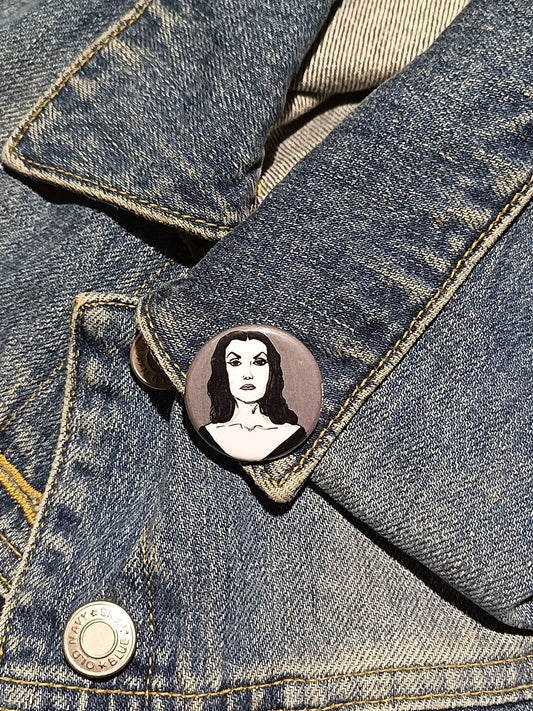 Vampira Pin – Classic Horror Icon Button for Spooky Collectors