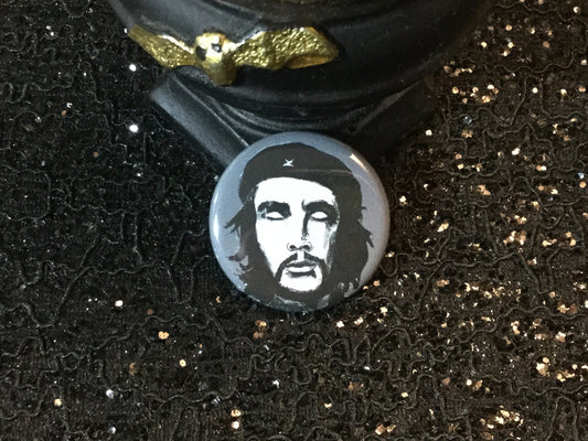 Che Guevara Zombie Pinback Button - Spooky Gift for Historians and Zombie Enthusiasts