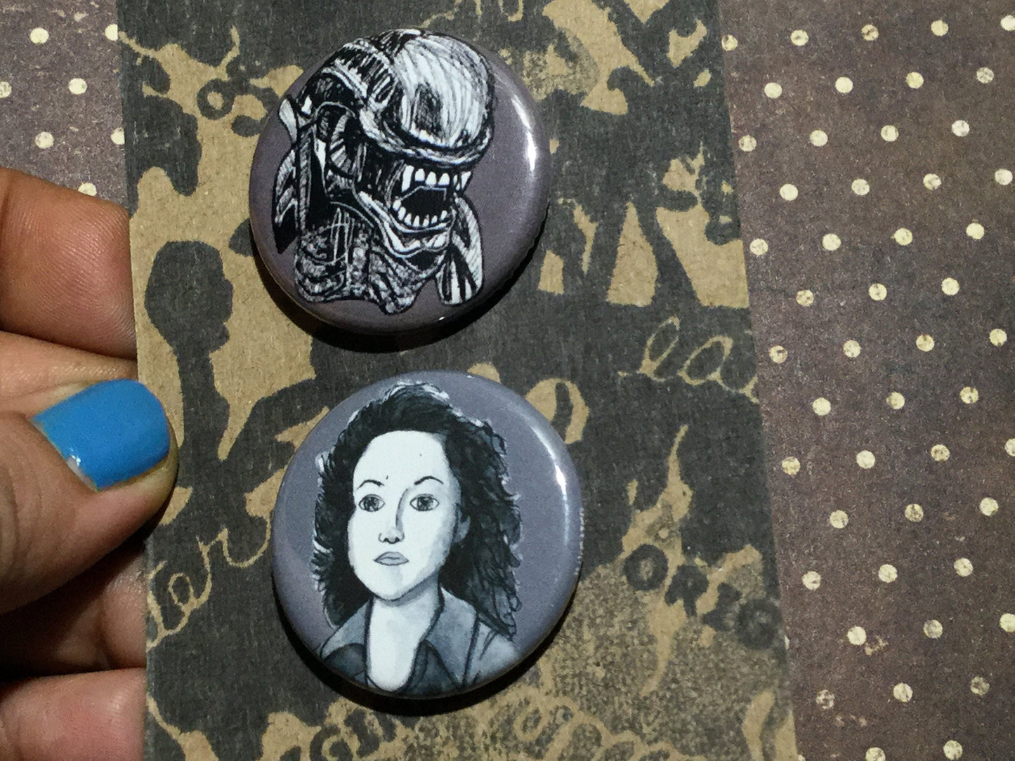 Xenomorph Ellen Ripley Couple Pinback Button Set - Horror Movie Pins for Alien Fans!