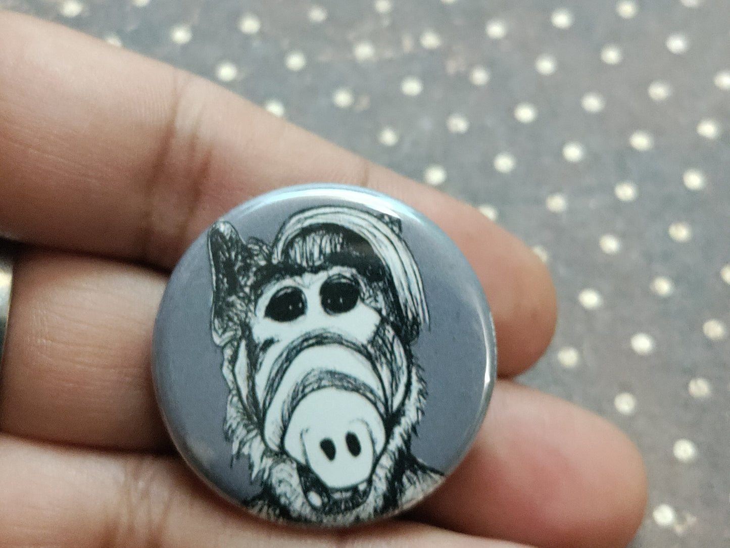 ALF Pin - Quirky Collectible from the Classic TV Series