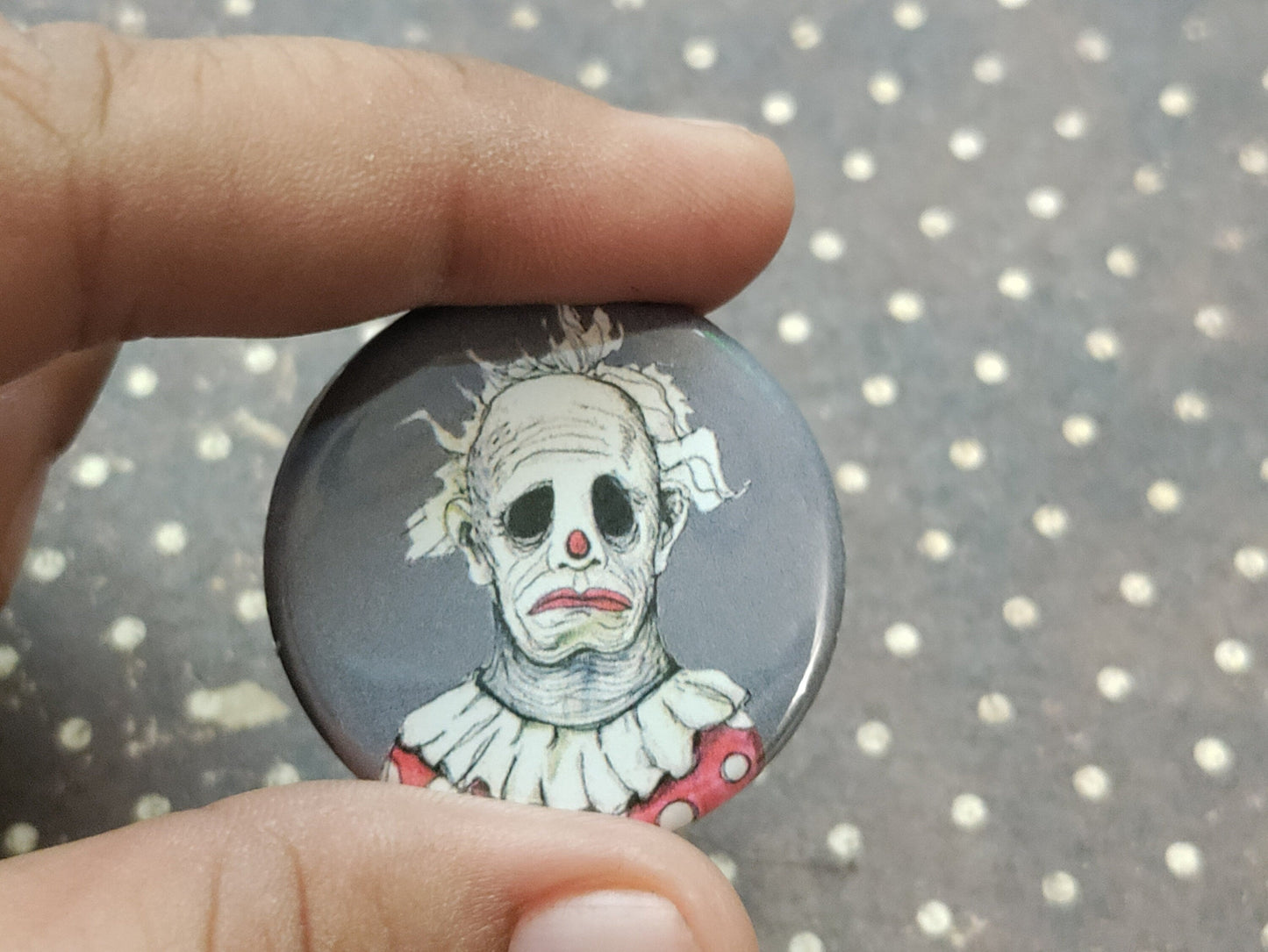Wrinkles the Clown Pinback Button - Creepy Collectible for Horror Fans!